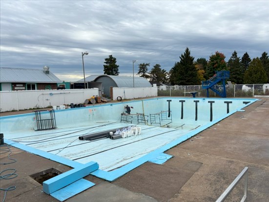 Début des travaux de réfection de la piscine municipale