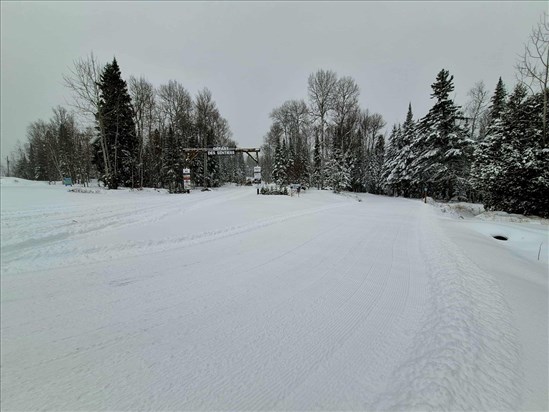 Ouvertures hâtives dans les centres de ski de la région 