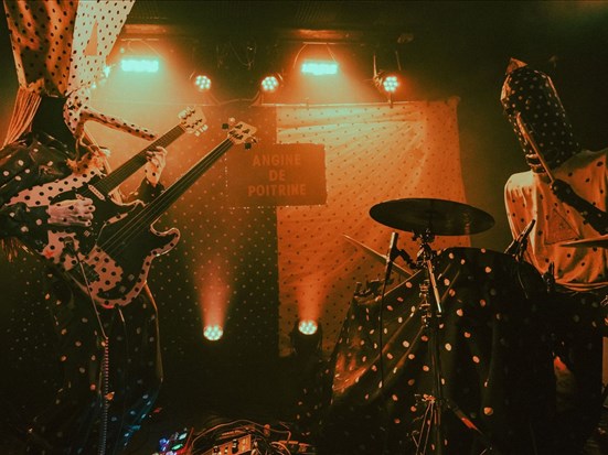 Le duo saguenéen Angine de Poitrine sacré 