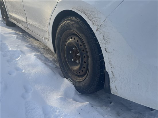 Une voiture sur deux est chaussée de pneus usés