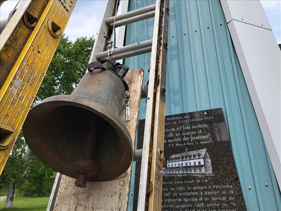 Un retour marqué de la cloche à la chapelle de Vauvert