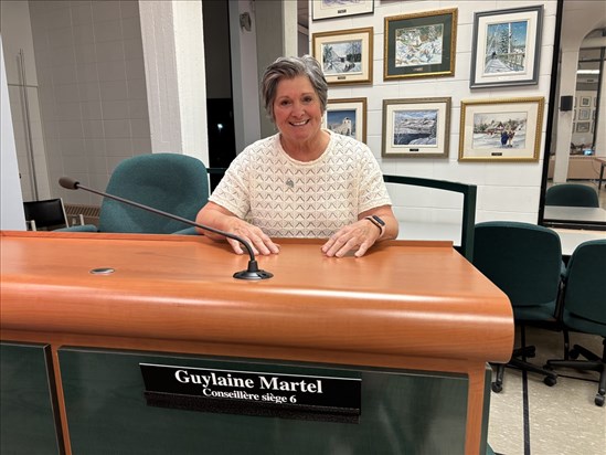 La conseillère Guylaine Martel passe le flambeau