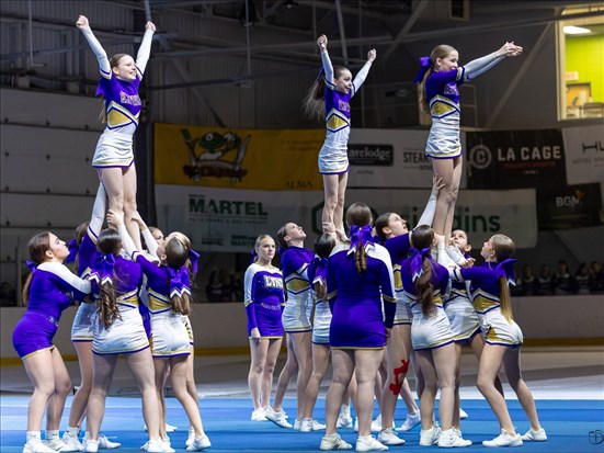 Compétitions régionales de cheerleading à Alma