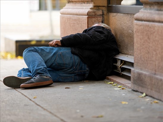 Québec investit 24,8 millions $ pour la lutte contre l’itinérance