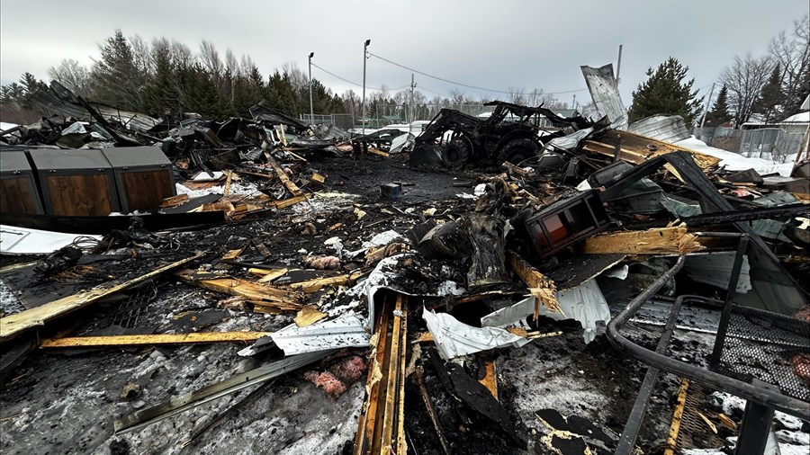 Le garage municipal détruit : Péribonka réagit et planifie la suite