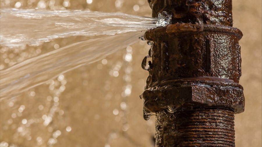 Bris d’une conduite principale : restrictions d’eau et fermetures à Dolbeau