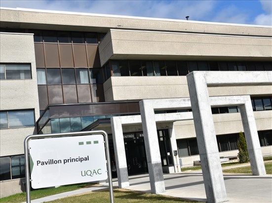 Une panne de courant force la fermeture du campus principal