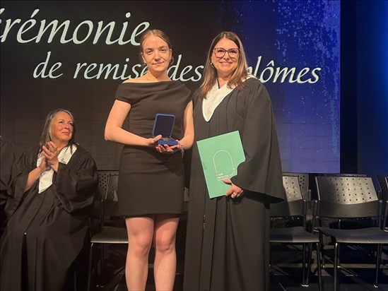 Laurie Minier honorée de la Médaille académique du Gouverneur général