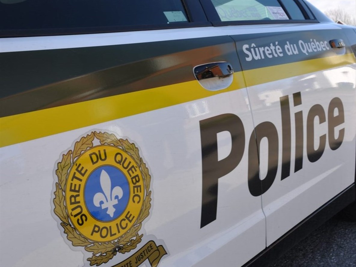 Non pas quatre, mais deux personnes impliquées dans l’accident