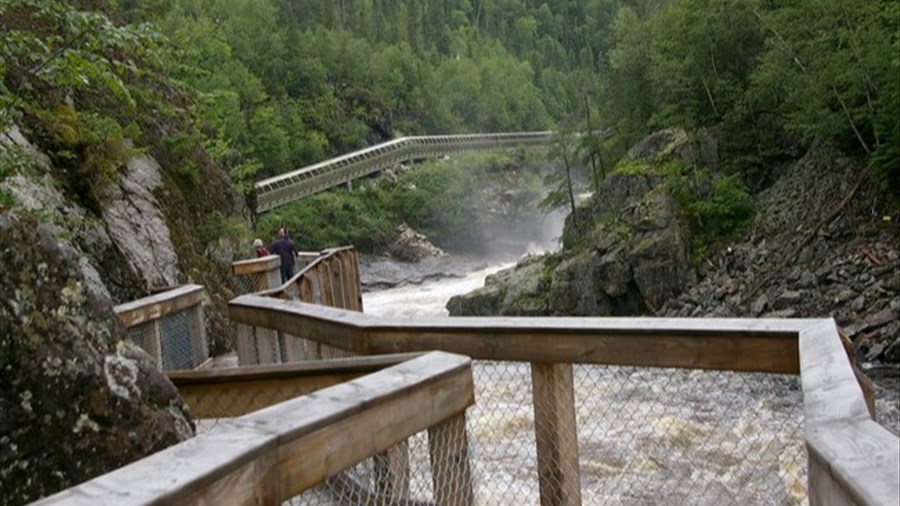 Québec investit 3,4 M$ pour favoriser l’accès aux parcs