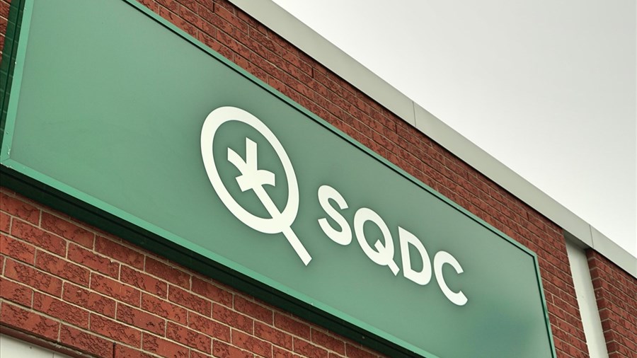 La SAQ et la SQDC versent des millions de dollars à l’État