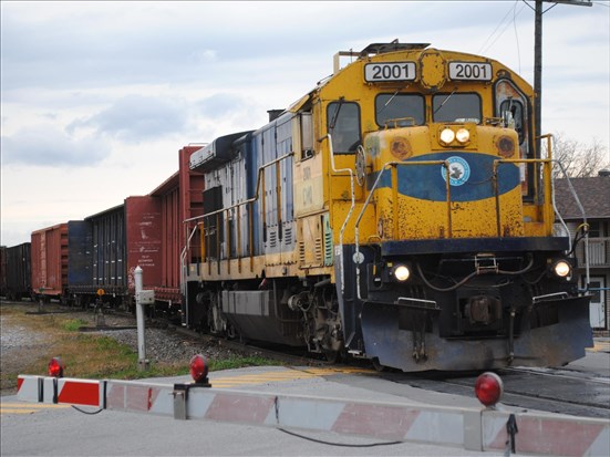 Décès d'un piéton après une collision avec un train à Desbiens
